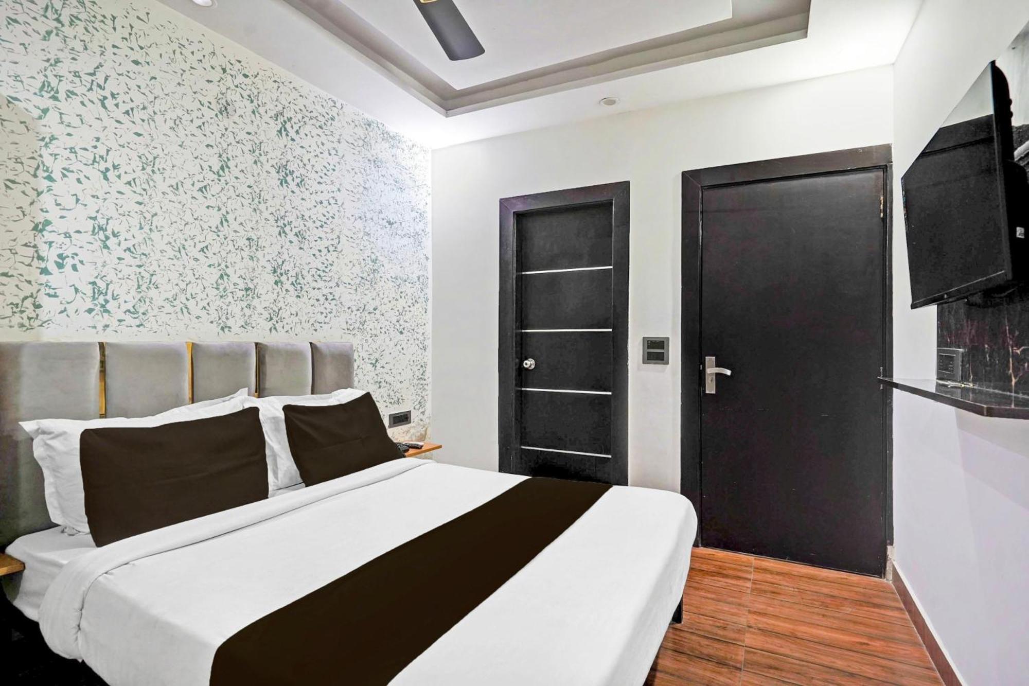 Twamev Residency Hotel New Delhi Ngoại thất bức ảnh
