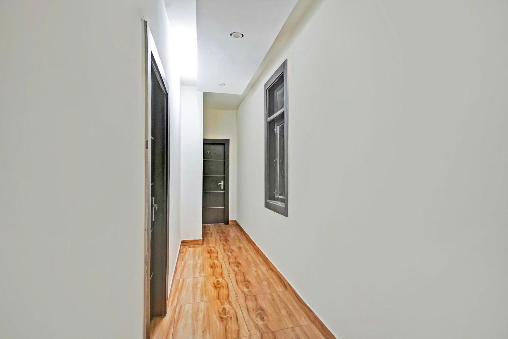 Twamev Residency Hotel New Delhi Ngoại thất bức ảnh