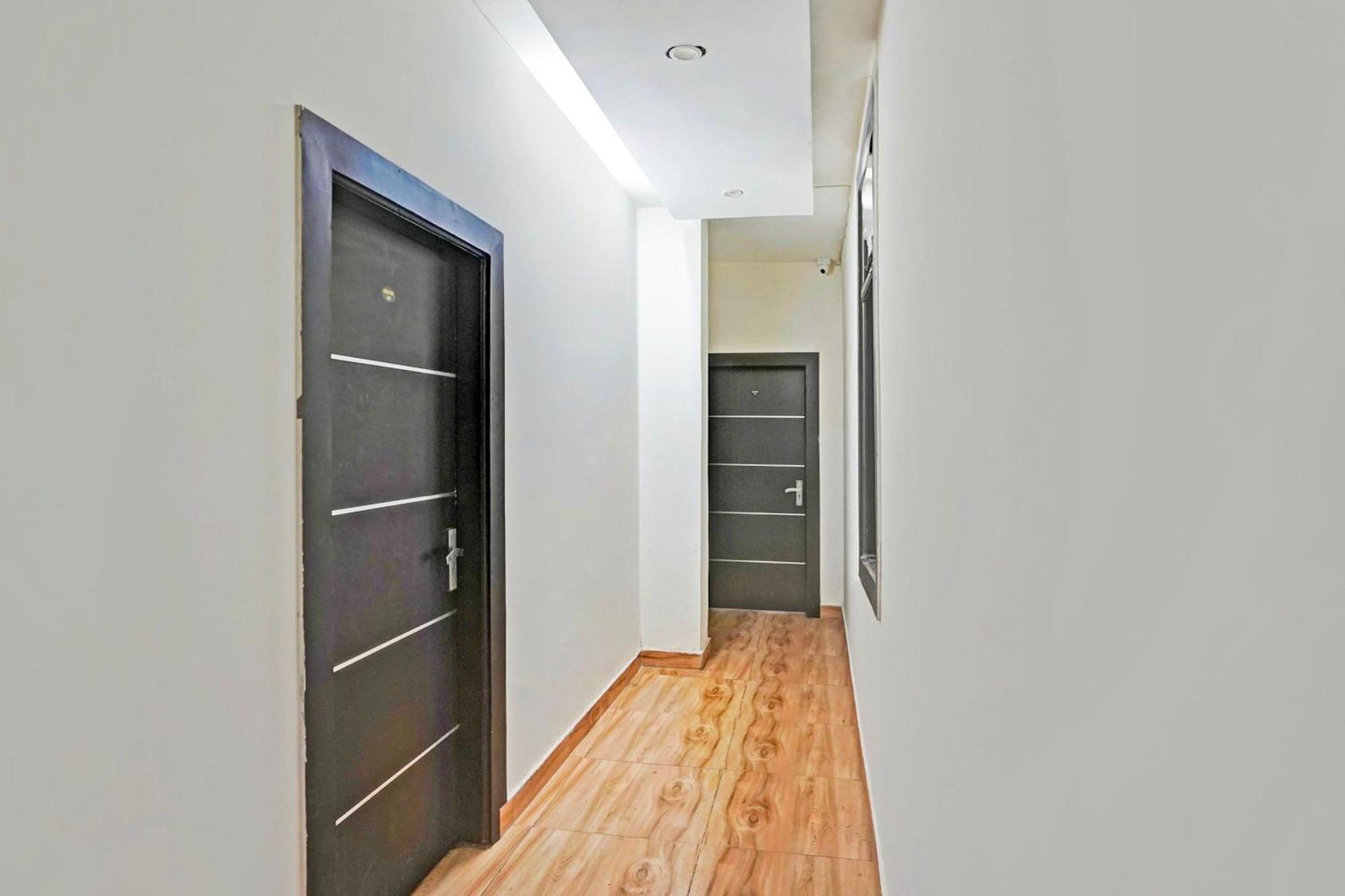 Twamev Residency Hotel New Delhi Ngoại thất bức ảnh