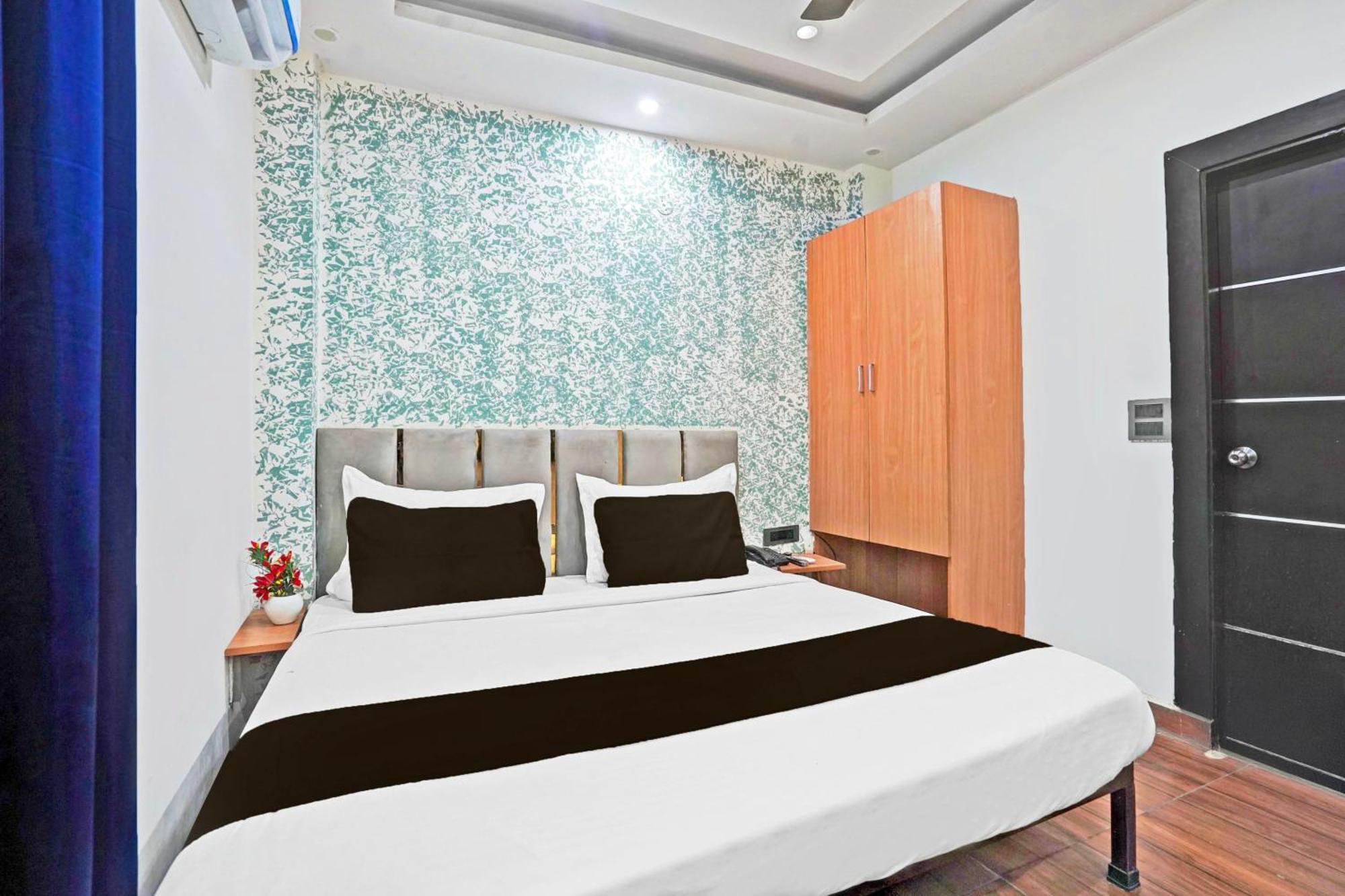 Twamev Residency Hotel New Delhi Ngoại thất bức ảnh