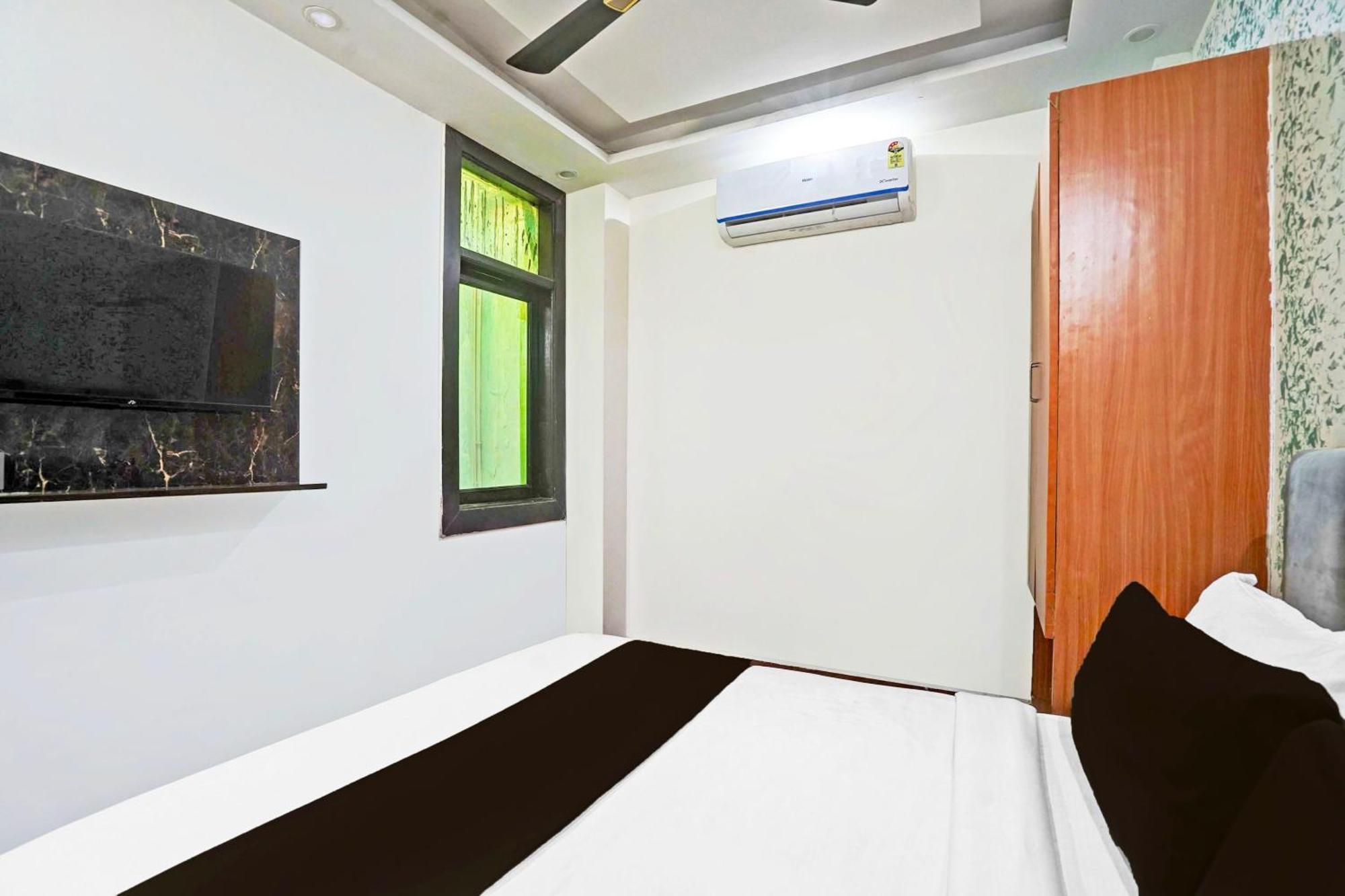 Twamev Residency Hotel New Delhi Ngoại thất bức ảnh