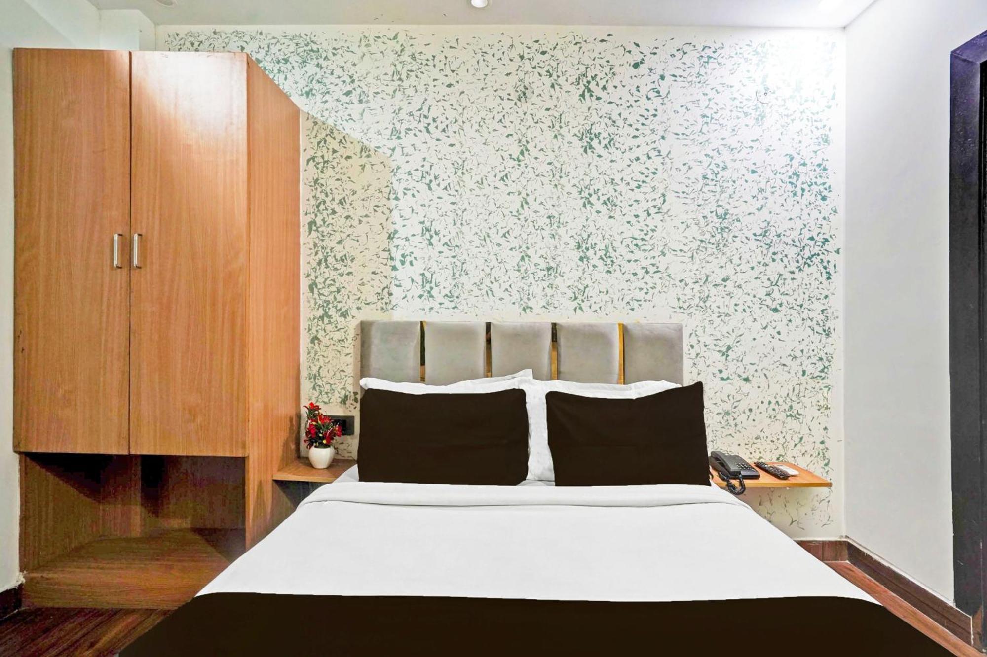 Twamev Residency Hotel New Delhi Ngoại thất bức ảnh
